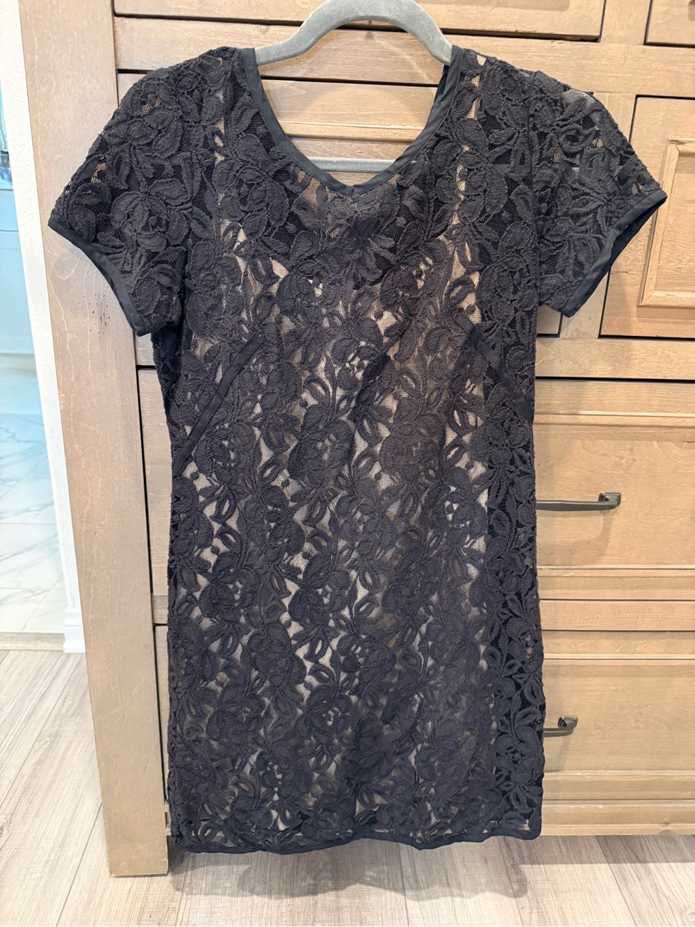 Black Lace Short Sleeve Shift Dress